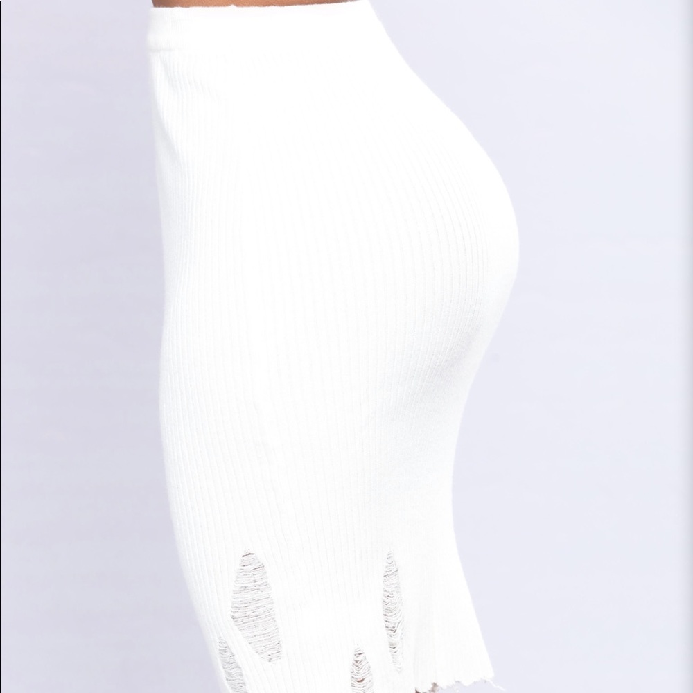 Alecta Ribbed Skirt Set - Ivory - Picture 3 of 8